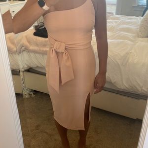 Lulus pink small wedding guest dress (tags still on)